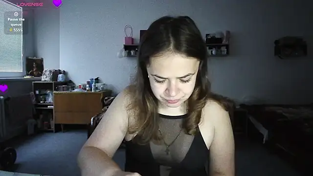 Snapshot of Your___Hope chatting on October 23, 5:57 am Your Hope online show from October 23, 5:57 am