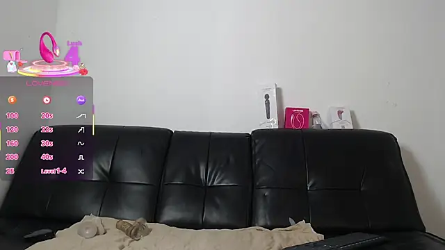 esmeralda-bk online show from September 15, 9:33 pm