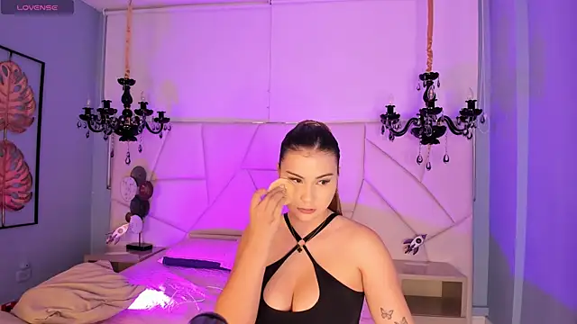 Aitana Hilton  online show from October 13, 11:46 am