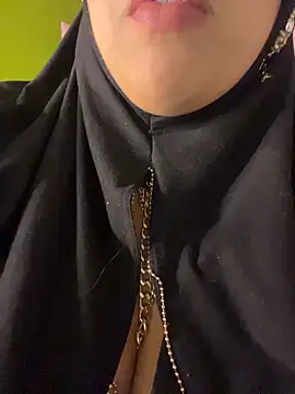 zahra Jalid online show from April 18, 7:58 pm