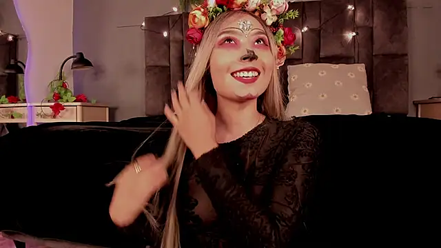 Snapshot of SabrinaSpell_ chatting on November 1, 11:58 am SabrinaSpell online show from November 1, 11:58 am