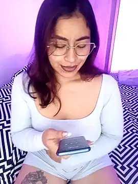 AnonymousGirl online show from May 7, 3:27 pm