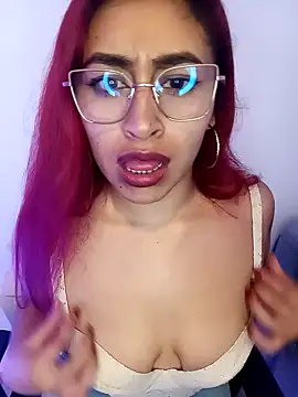 Snapshot of AnonymousGirl chatting on November 2, 3:21 am AnonymousGirl online show from November 2, 3:21 am