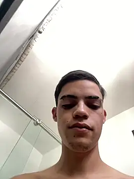 Latinos 2001 online show from June 20, 6:22 pm
