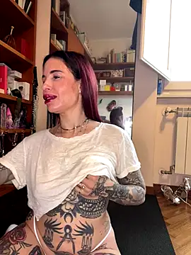 Dancing wmyselF  online show from October 21, 7:56 am