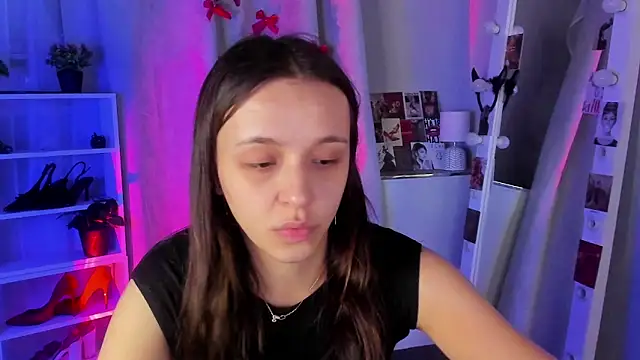 Sahara Shields online show from September 19, 9:52 am