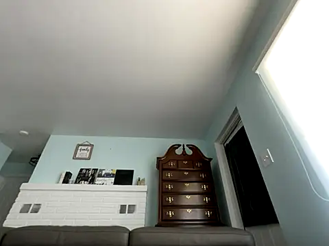 Hatgirl69 online show from October 27, 1:39 pm