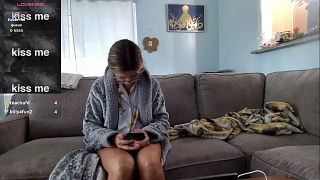 Hatgirl69 online show from October 9, 2:10 pm