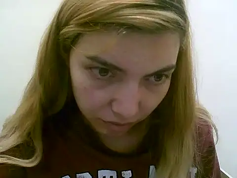 VittoriaTaylor online show from September 26, 4:21 am