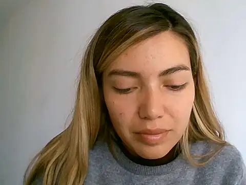 VittoriaTaylor online show from June 22, 3:53 pm