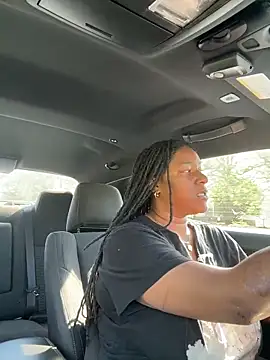 GoddessP online show from April 3, 2:15 pm