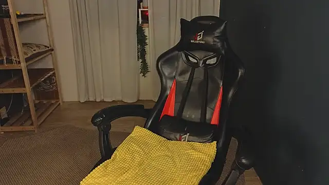 too sexxxy online show from March 12, 5:54 am