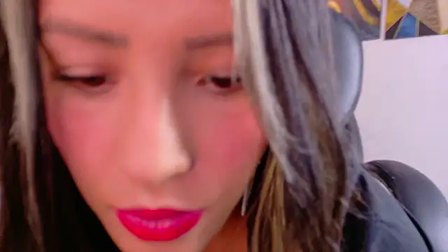 ArianaGolden online show from February 28, 5:34 pm