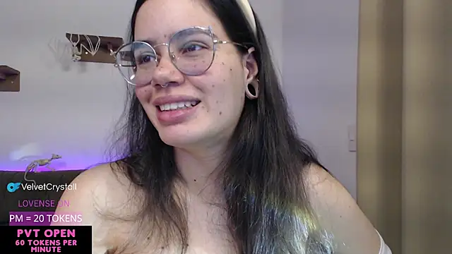 crystalll room online show from October 7, 5:23 am