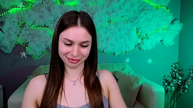 flora ri online show from April 11, 7:45 am