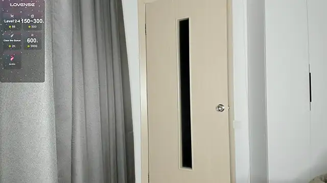 Anny Leps online show from October 31, 12:31 pm