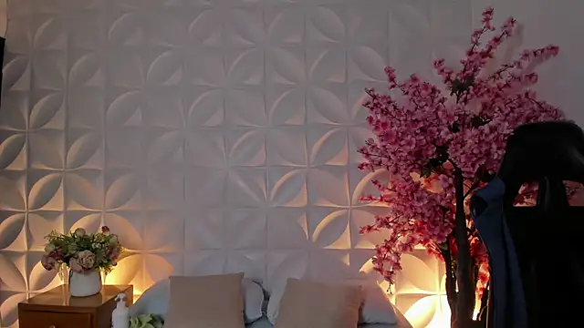 Snapshot of adarna13_ chatting on September 23, 7:56 pm adarna13  online show from September 23, 7:56 pm