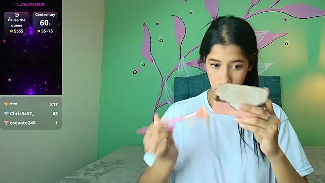 Connie Bell online show from November 18, 8:10 pm