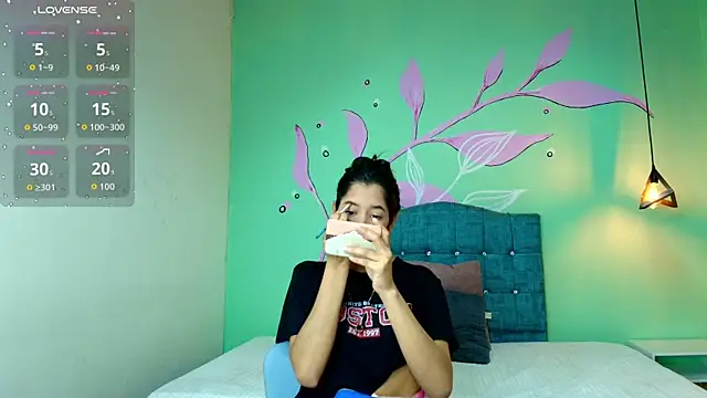 Snapshot of Connie_Bell chatting on October 17, 8:56 pm Connie Bell online show from October 17, 8:56 pm