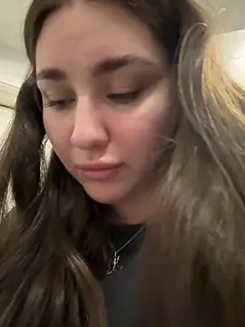 Snapshot of KiraBarlows chatting on September 27, 4:41 am KiraBarlows online show from September 27, 4:41 am