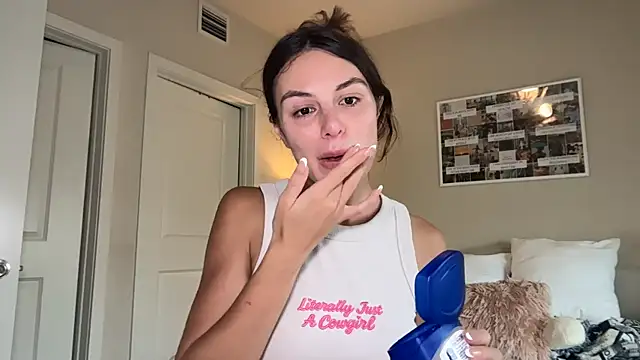 graciesmith27 online show from April 29, 5:40 pm