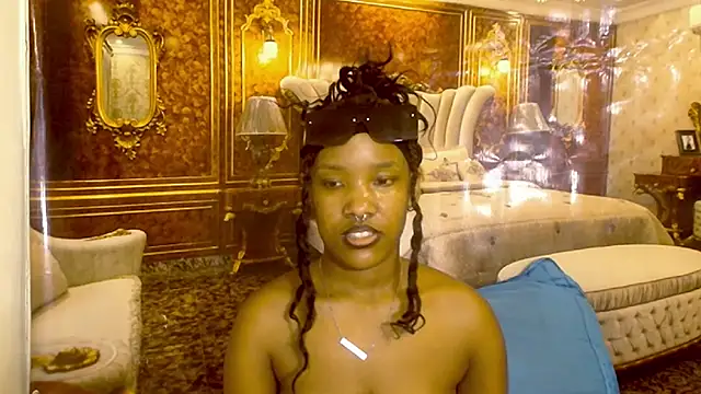 EroticSexyPrada online show from April 12, 7:05 pm