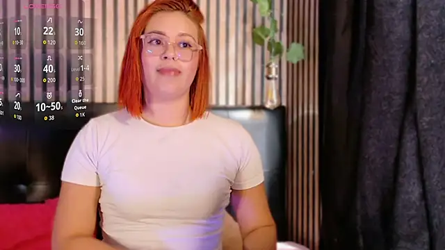 Sophie new25 online show from October 4, 1:50 pm