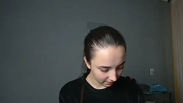 Snapshot of Eva_Gloryy chatting on October 14, 12:52 pm Eva Gloryy online show from October 14, 12:52 pm