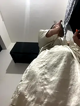 Snapshot of Lili__taylor chatting on October 19, 3:30 am Lili taylor online show from October 19, 3:30 am