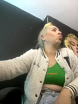 viktoria davis  online show from October 4, 1:22 am