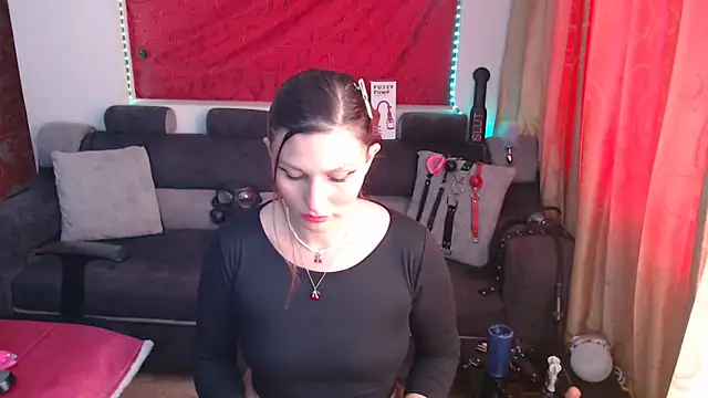 Snapshot of sachaclinford chatting on October 10, 6:24 pm sachaclinford online show from October 10, 6:24 pm