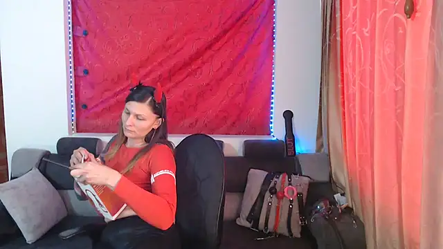 Snapshot of sachaclinford chatting on October 14, 8:22 pm sachaclinford online show from October 14, 8:22 pm