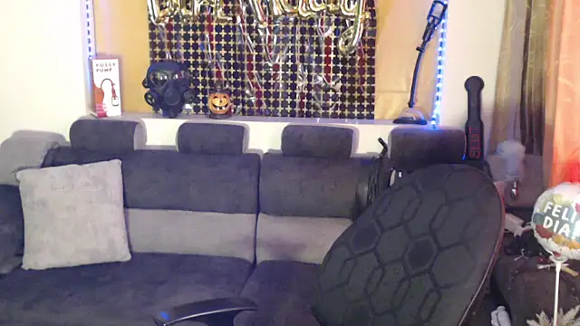 Snapshot of sachaclinford chatting on October 17, 4:54 pm sachaclinford online show from October 17, 4:54 pm