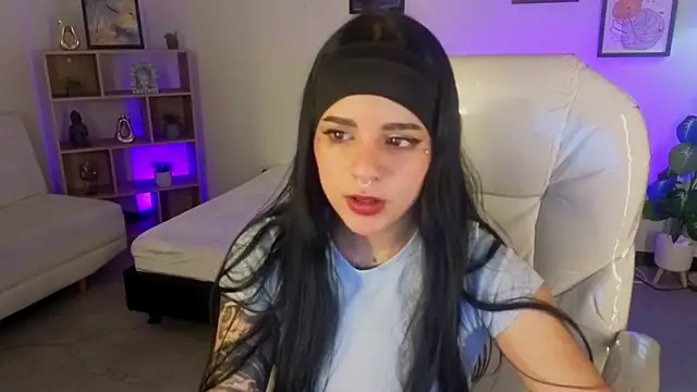 Snapshot of Nicole_Foxx_ chatting on October 20, 7:39 pm Nicole Foxx online show from October 20, 7:39 pm