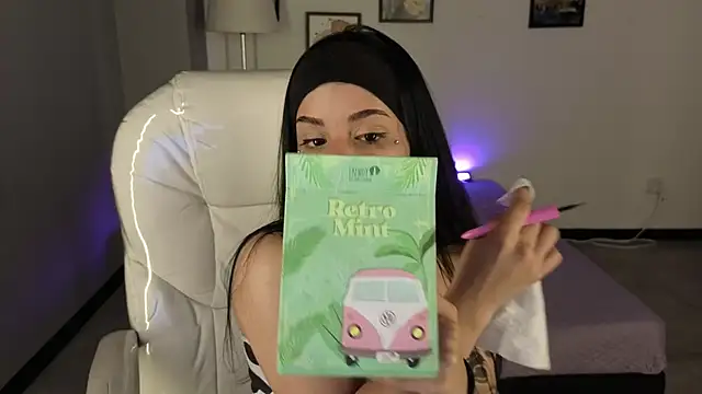 Snapshot of Nicole_Foxx_ chatting on October 2, 8:47 pm Nicole Foxx online show from October 2, 8:47 pm