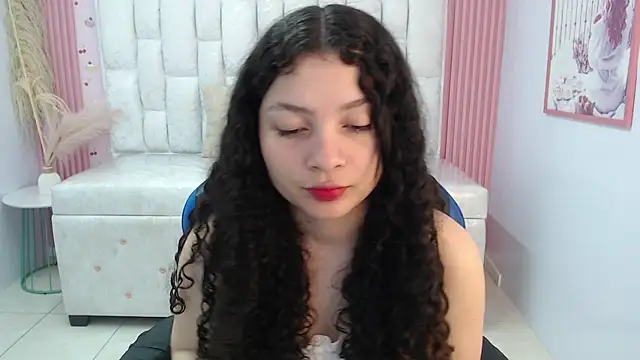 shalon diaz s online show from November 26, 1:23 pm