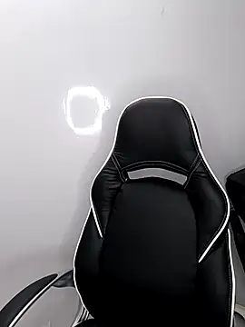 shalon diaz s online show from September 27, 4:03 pm