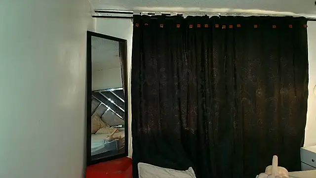 Snapshot of MysticMature chatting on September 22, 7:34 pm MysticMature online show from September 22, 7:34 pm