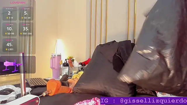 Liincostelloo online show from November 6, 8:04 pm