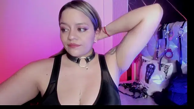 Snapshot of victoria__floyd chatting on September 10, 9:26 pm victoria floyd online show from September 10, 9:26 pm