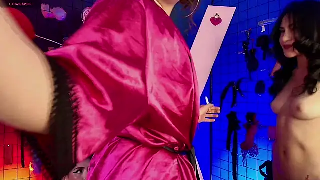 lucy queensss online show from October 7, 9:41 pm