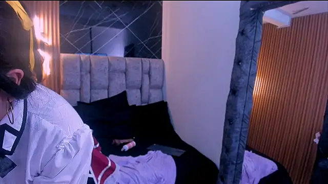 Snapshot of Hiraku_dl chatting on September 30, 10:58 pm Hiraku dl online show from September 30, 10:58 pm