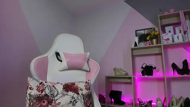 Snapshot of SammyLauren chatting on October 31, 2:32 pm SammyLauren online show from October 31, 2:32 pm