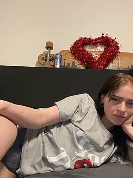 Ciara2004 online show from April 16, 9:39 pm