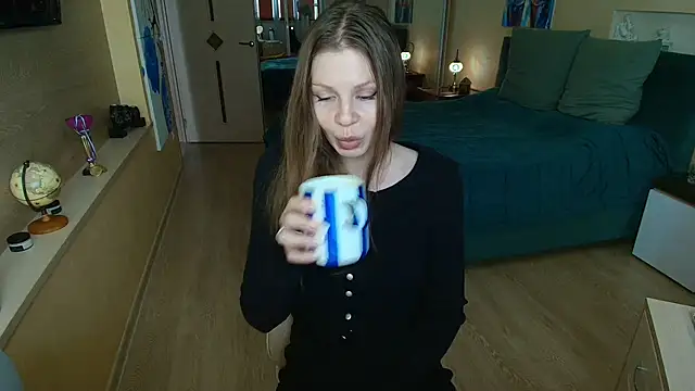 ReginaSparkle online show from June 15, 6:46 am