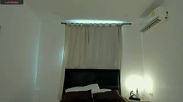 brithany olson25 online show from March 23, 8:59 pm