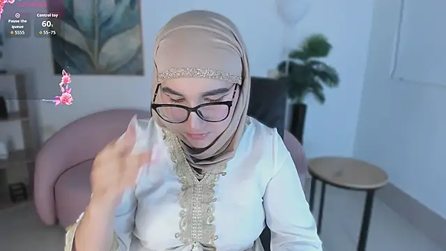 Snapshot of Ayha_khalaf chatting on September 21, 1:26 am Ayha khalaf online show from September 21, 1:26 am