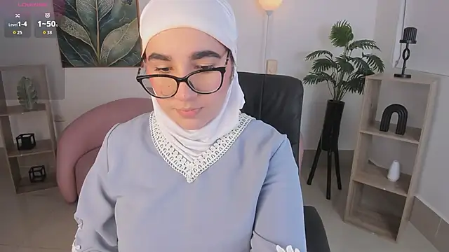 Snapshot of Ayha_khalaf chatting on October 18, 1:52 am Ayha khalaf online show from October 18, 1:52 am