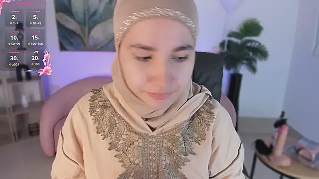 Snapshot of Ayha_khalaf chatting on September 22, 1:37 am Ayha khalaf online show from September 22, 1:37 am