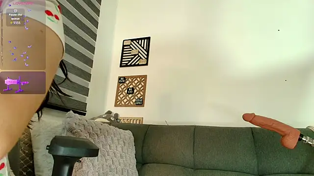 Snapshot of love_sharol_ chatting on October 15, 11:18 pm love sharol  online show from October 15, 11:18 pm